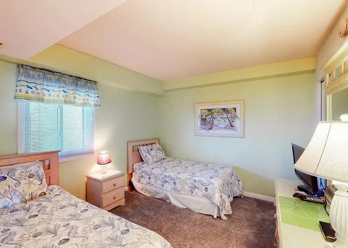 Holiday home Coastal With Pools Game Gym Sauna & Ac *