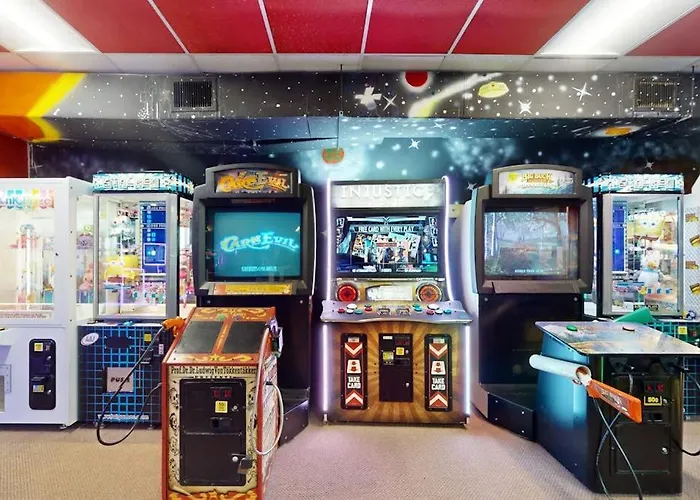 Coastal With Pools Game Gym Sauna & Ac Holiday home Ocean City